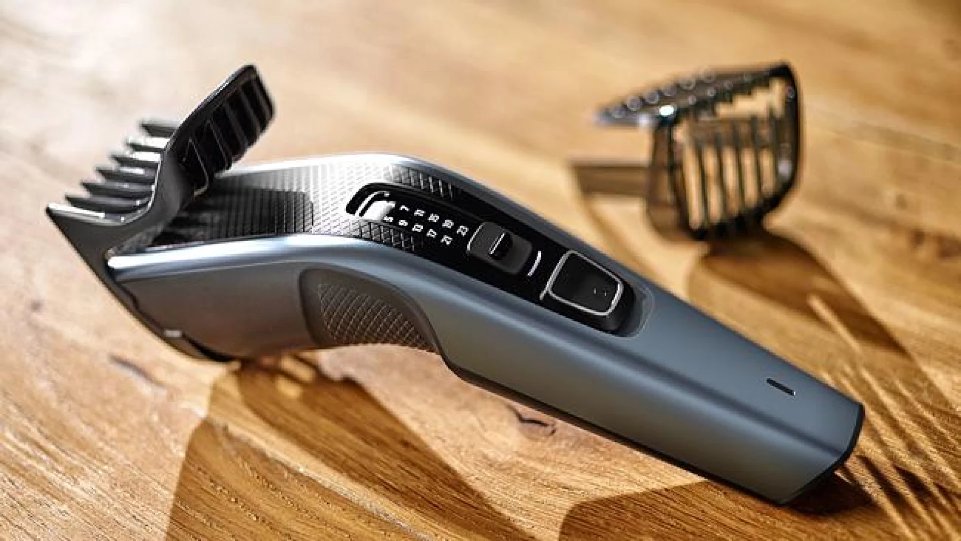 PHILIPS Sisac HC3530\15